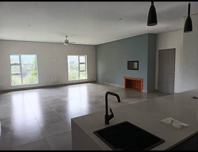 3 BEDROOM HOUSE FOR SALE IN GEORGE CENTRAL